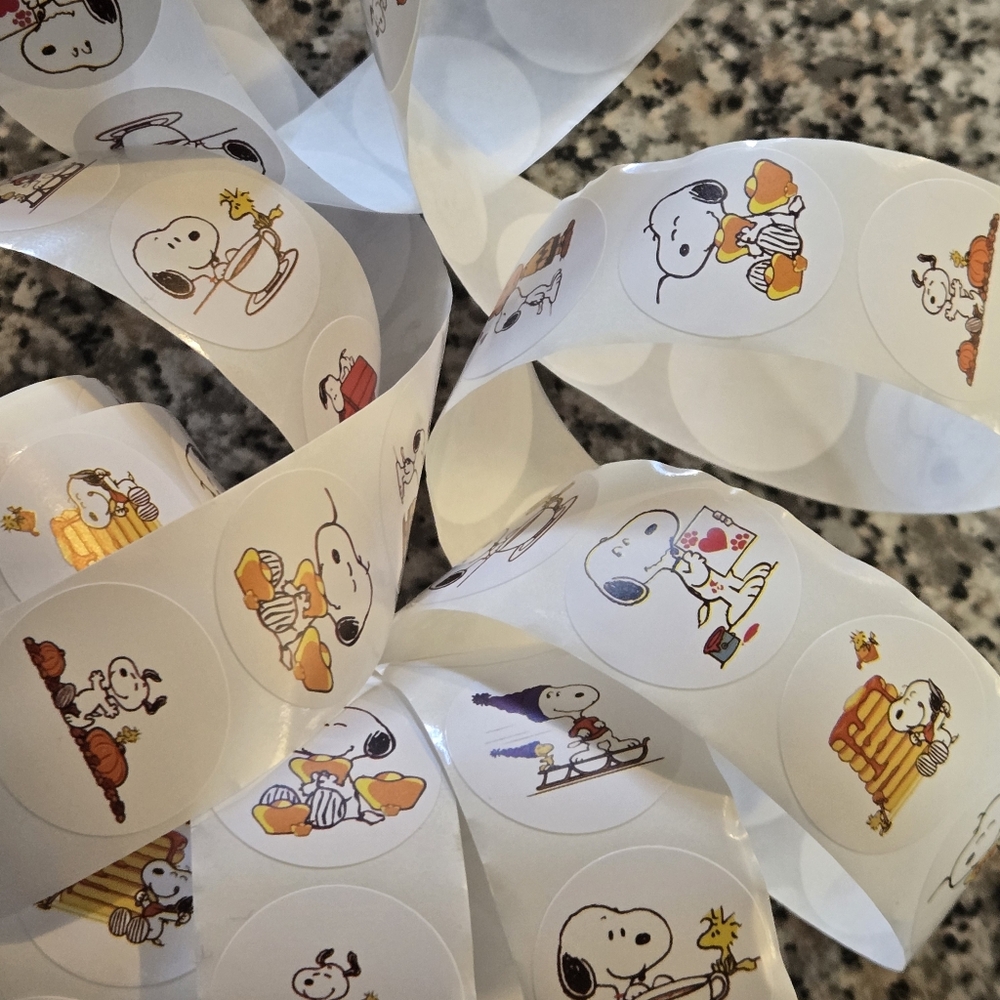 🍒🍒 Peanuts: Snoopy Character Stickers